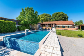 MY DALMATIA - Authentic stone house Momo with private infinity pool